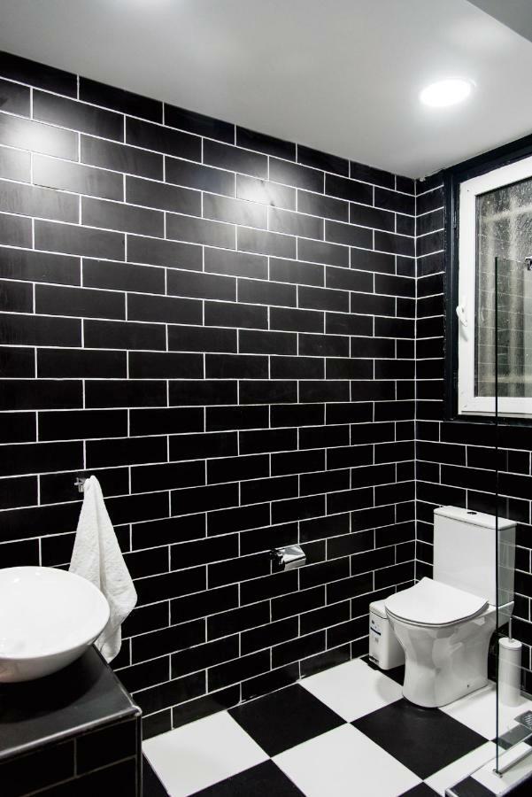 Home Plus Eleutheria Budget Room Atina Dış mekan fotoğraf