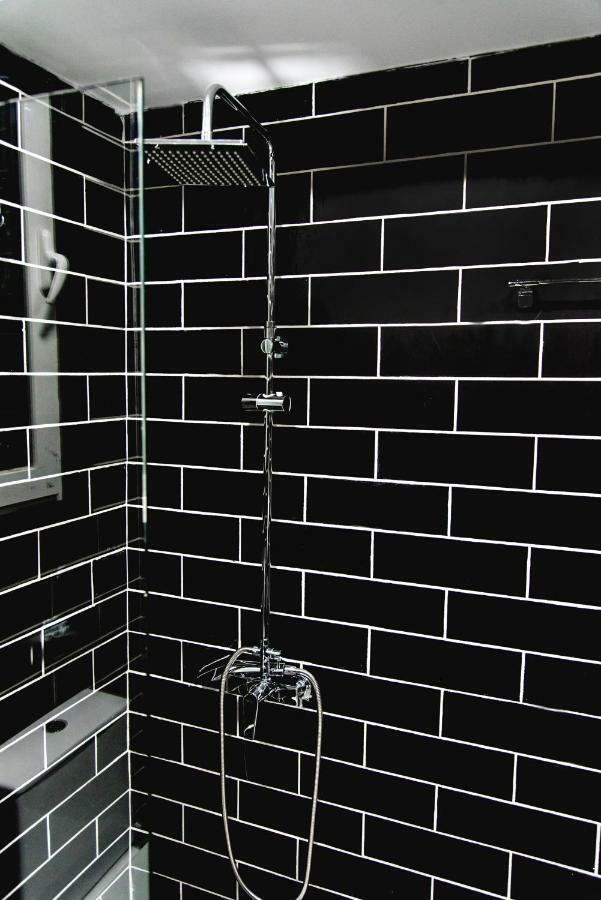 Home Plus Eleutheria Budget Room Atina Dış mekan fotoğraf